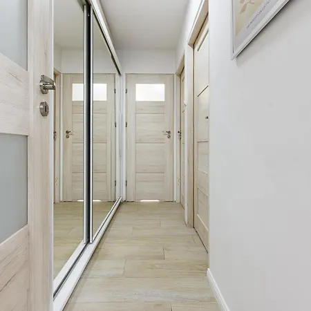 Lumina Opposite The Palace Of Culture And Science *