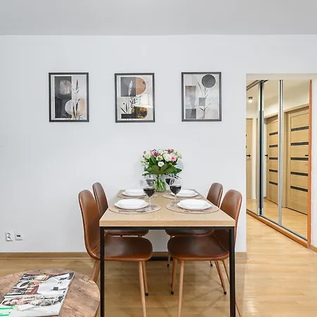 Lumina Opposite The Palace Of Culture And Science * 华沙